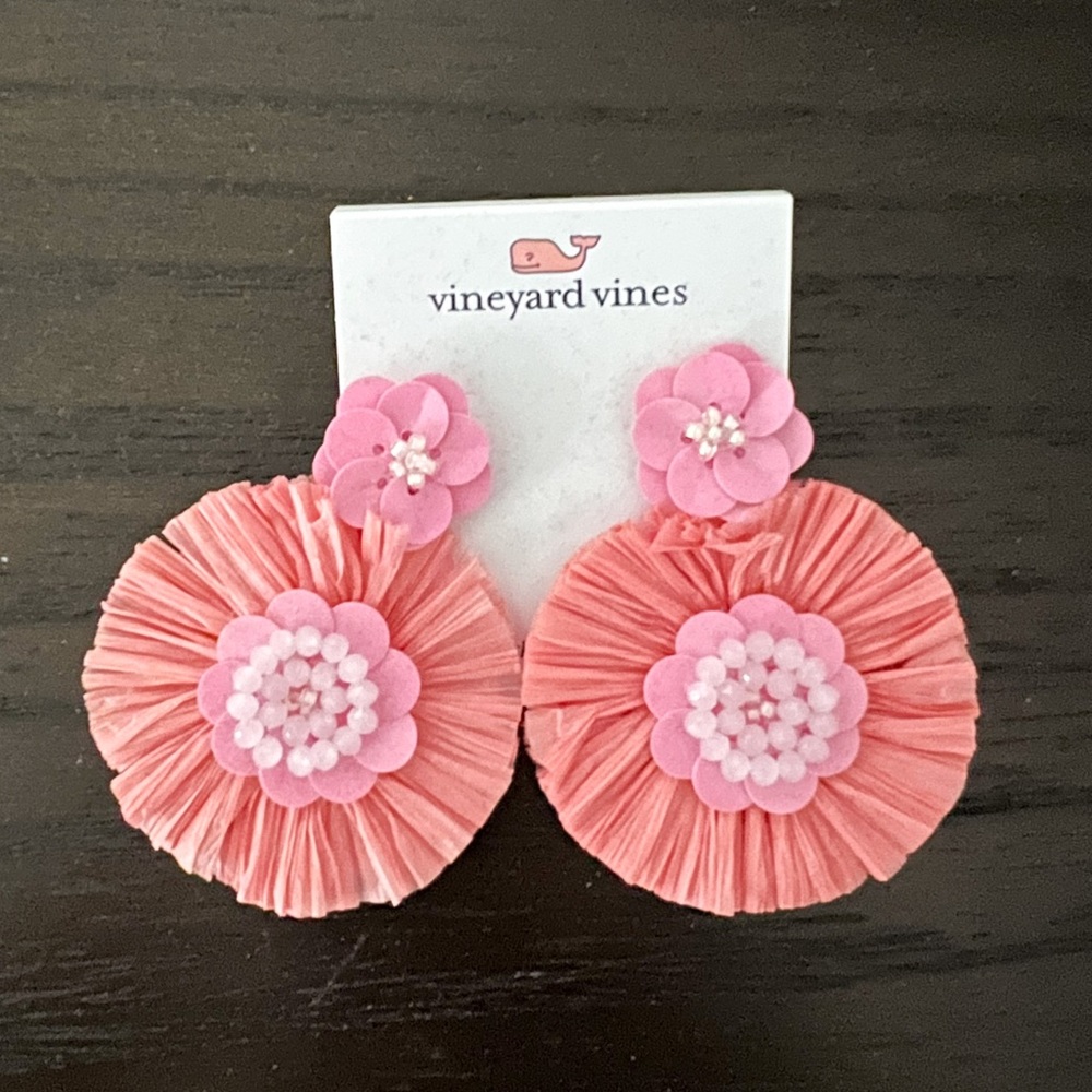 New Vineyard Vine earrings